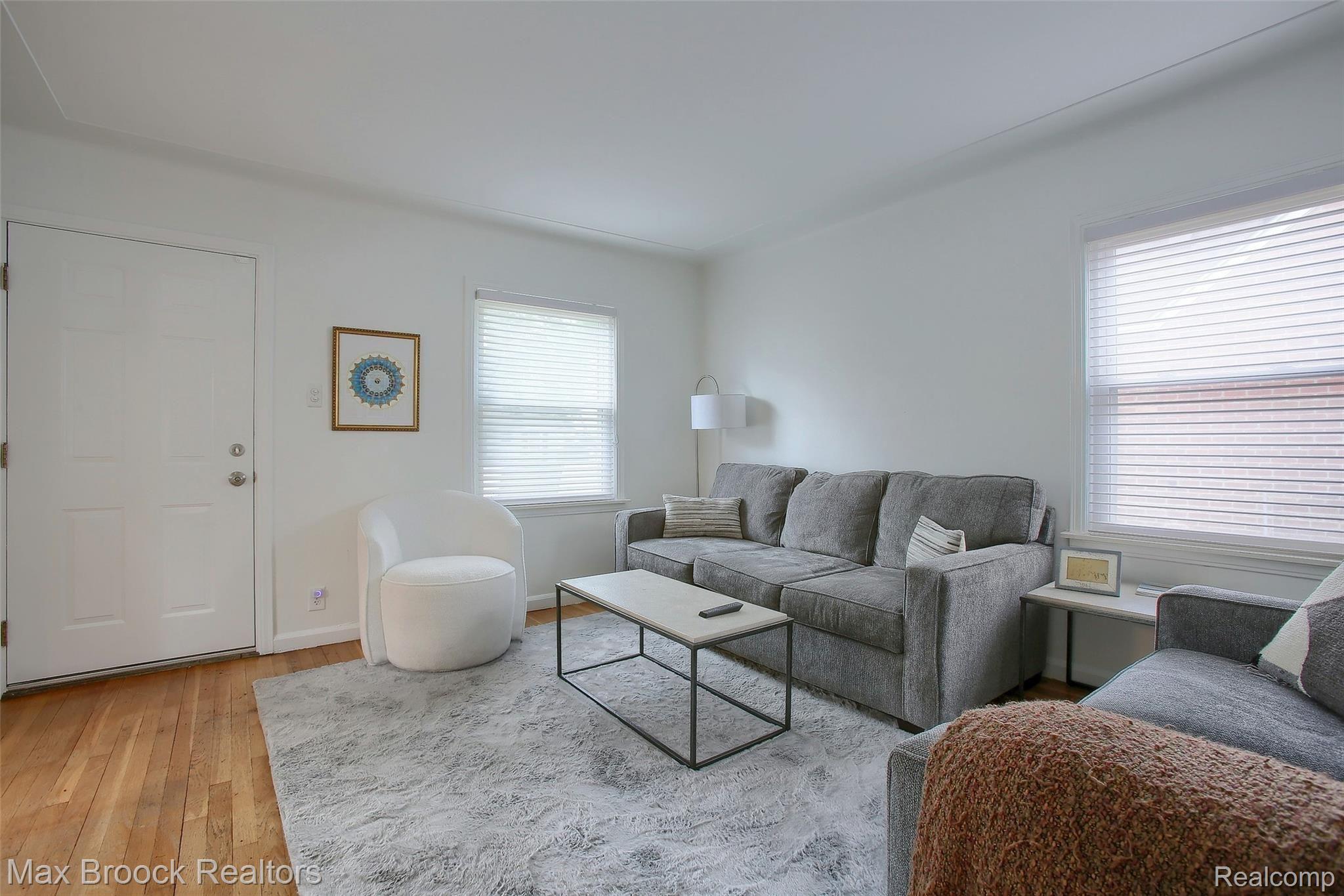 1674 Harvard Road Berkley, MI 48072 - Photo 4 of 30 4-Living-Room.jpg