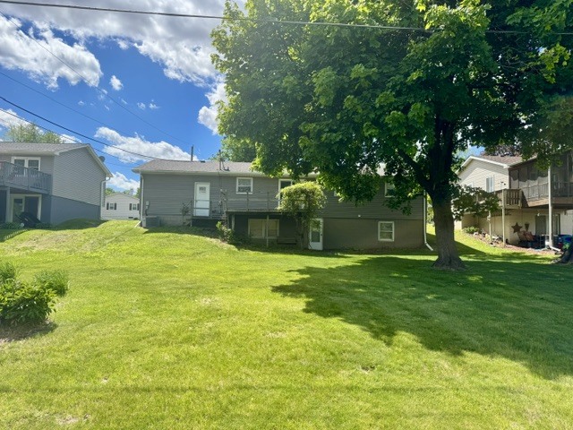 2613 North 11th Street Clinton, IA 52732 - Photo 29 of 32