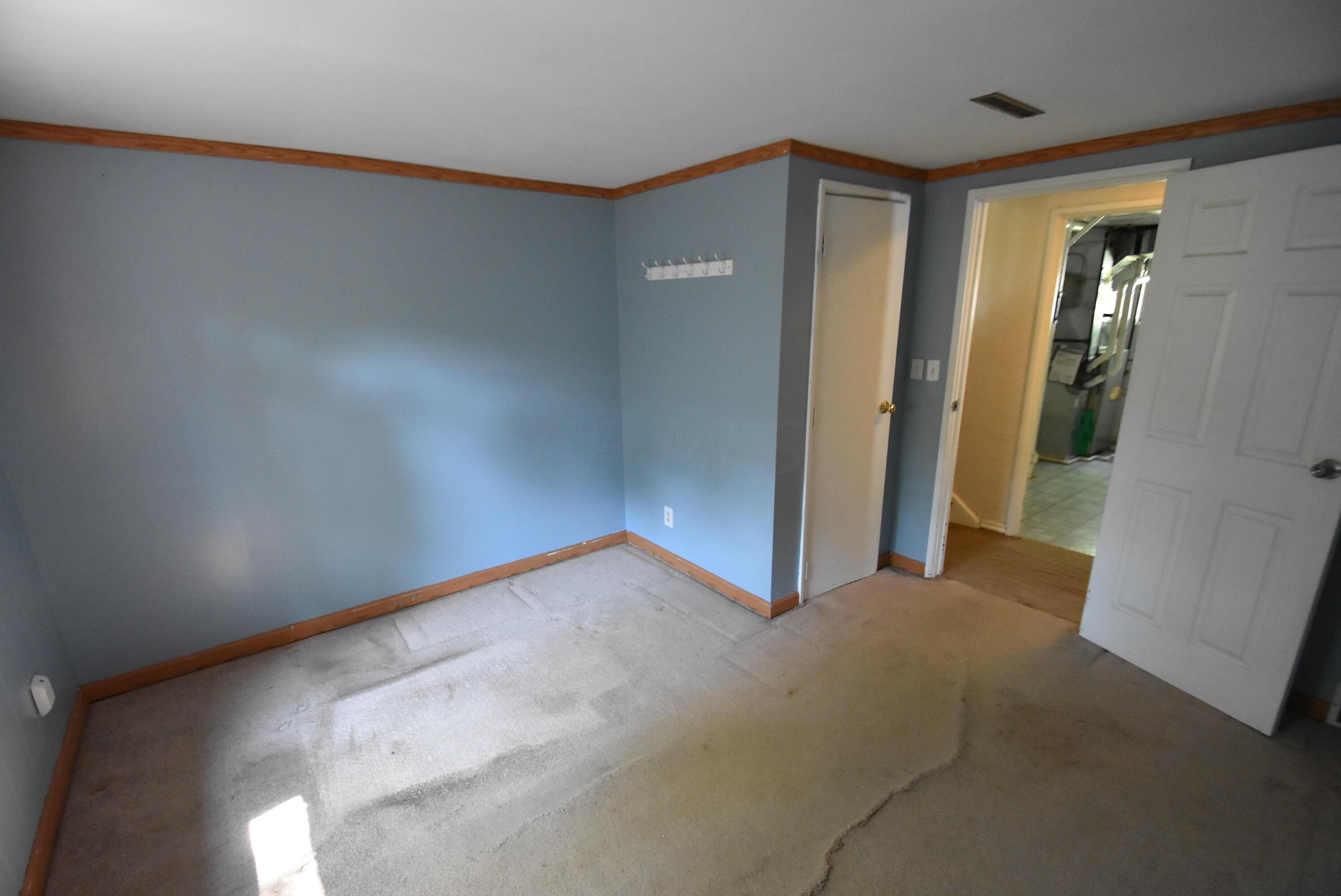 6658 Red Fox Road Reynoldsburg, OH 43068 - Photo 37 of 46 Lower level Bedroom # 4