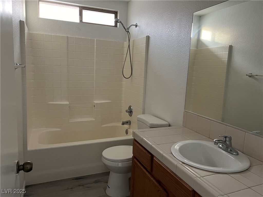 Undisclosed Address Las Vegas, NV 89142 - Photo 14 of 23 Full bath featuring shower / washtub combination,