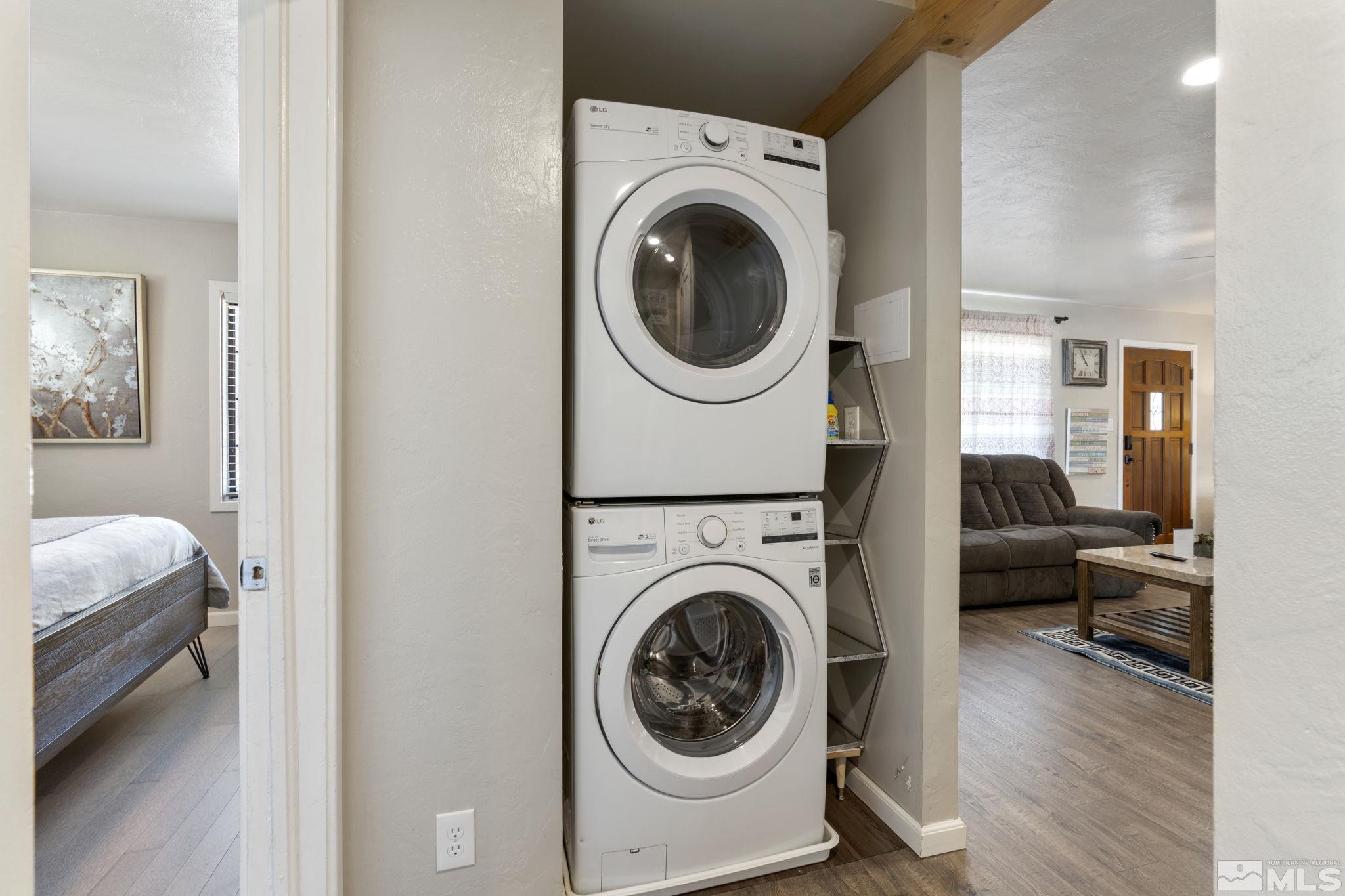 840 Bates Avenue Reno, NV 89502 - Photo 26 of 39 a utility room with dryer and washer