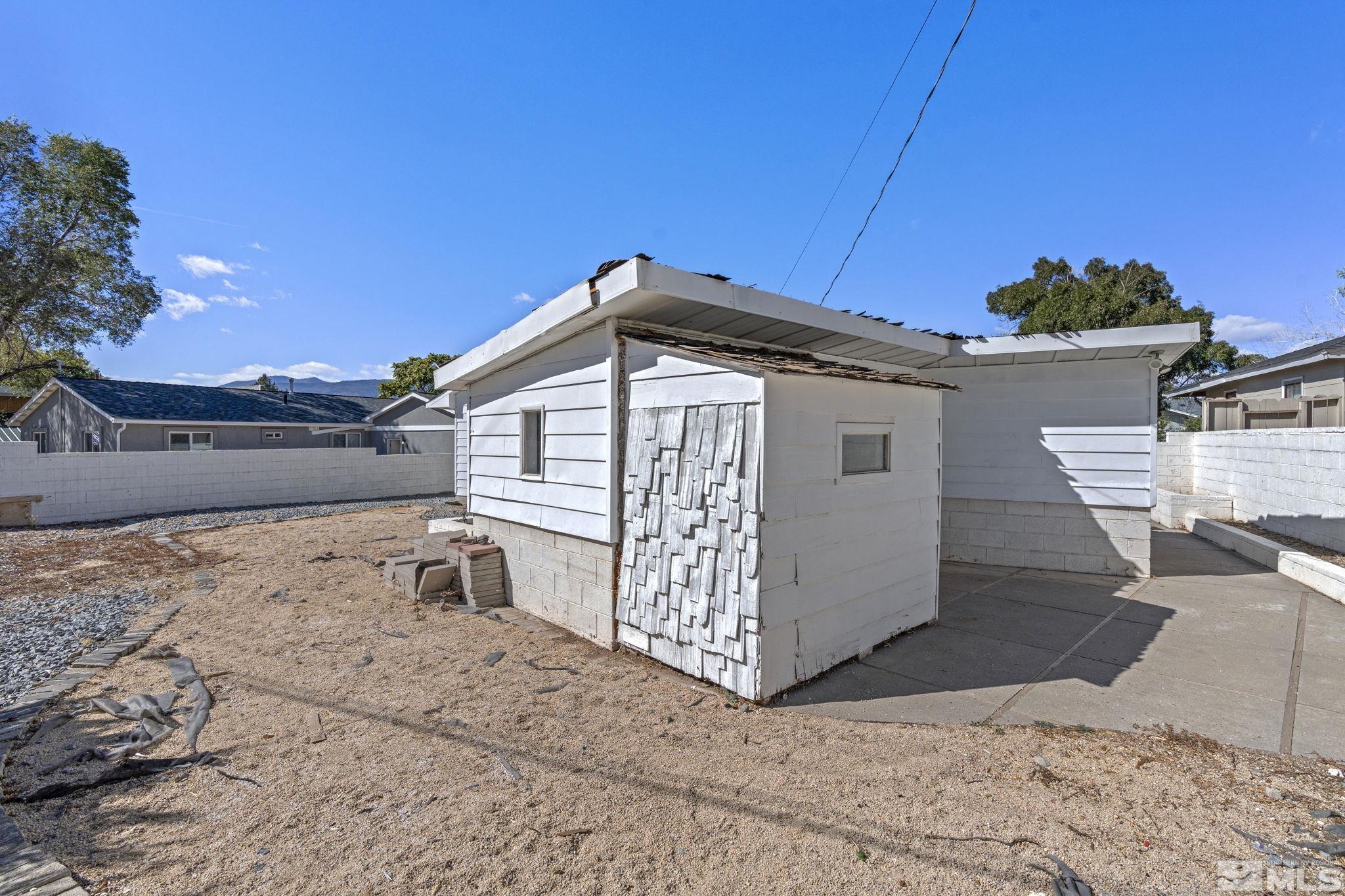840 Bates Avenue Reno, NV 89502 - Photo 30 of 39 a view of a house with a wooden deck