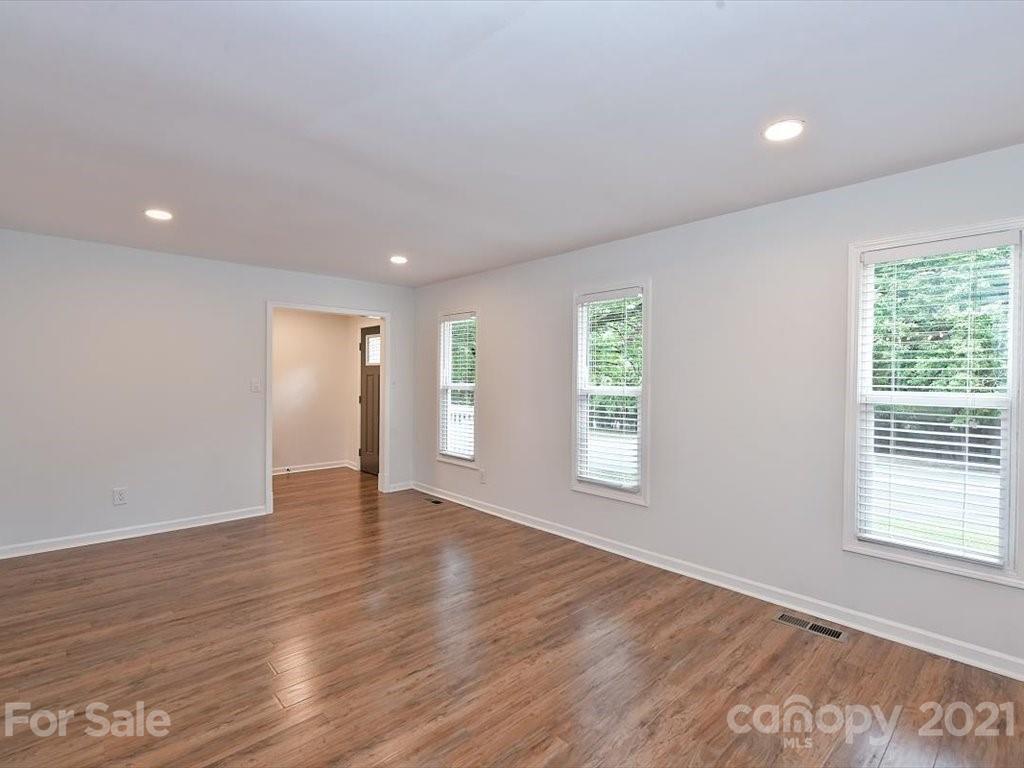 6313 Thermal Road Charlotte, NC 28211 - Photo 9 of 46 Gallery Image 9