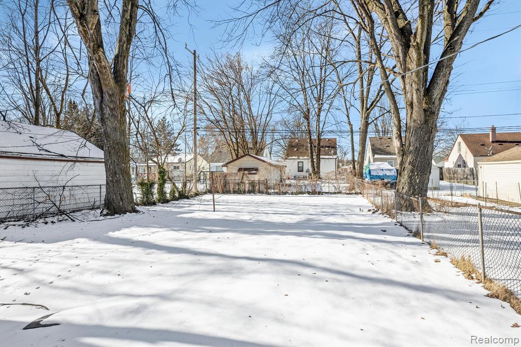 18283 Garfield Redford, MI 48240 - Photo 21 of 24