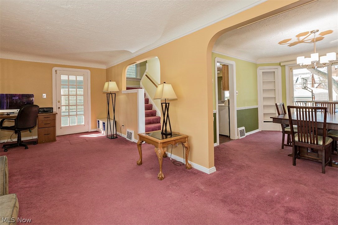1244 Winston Road Cleveland, OH 44121 - Photo 11 of 35