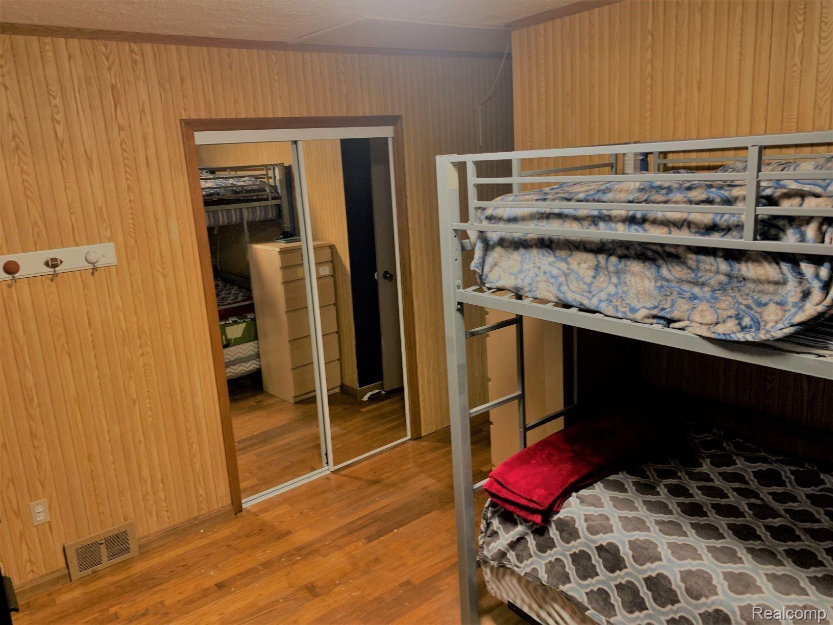 36550 Mapleridge Street Clinton Township, MI 48035 - Photo 20 of 32 bed rm.jpg