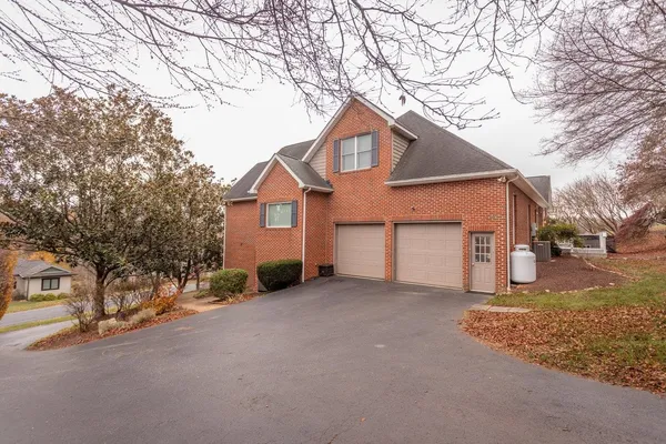 $749,900 | 3945 Traveler Road, Harrisonburg, VA 22801