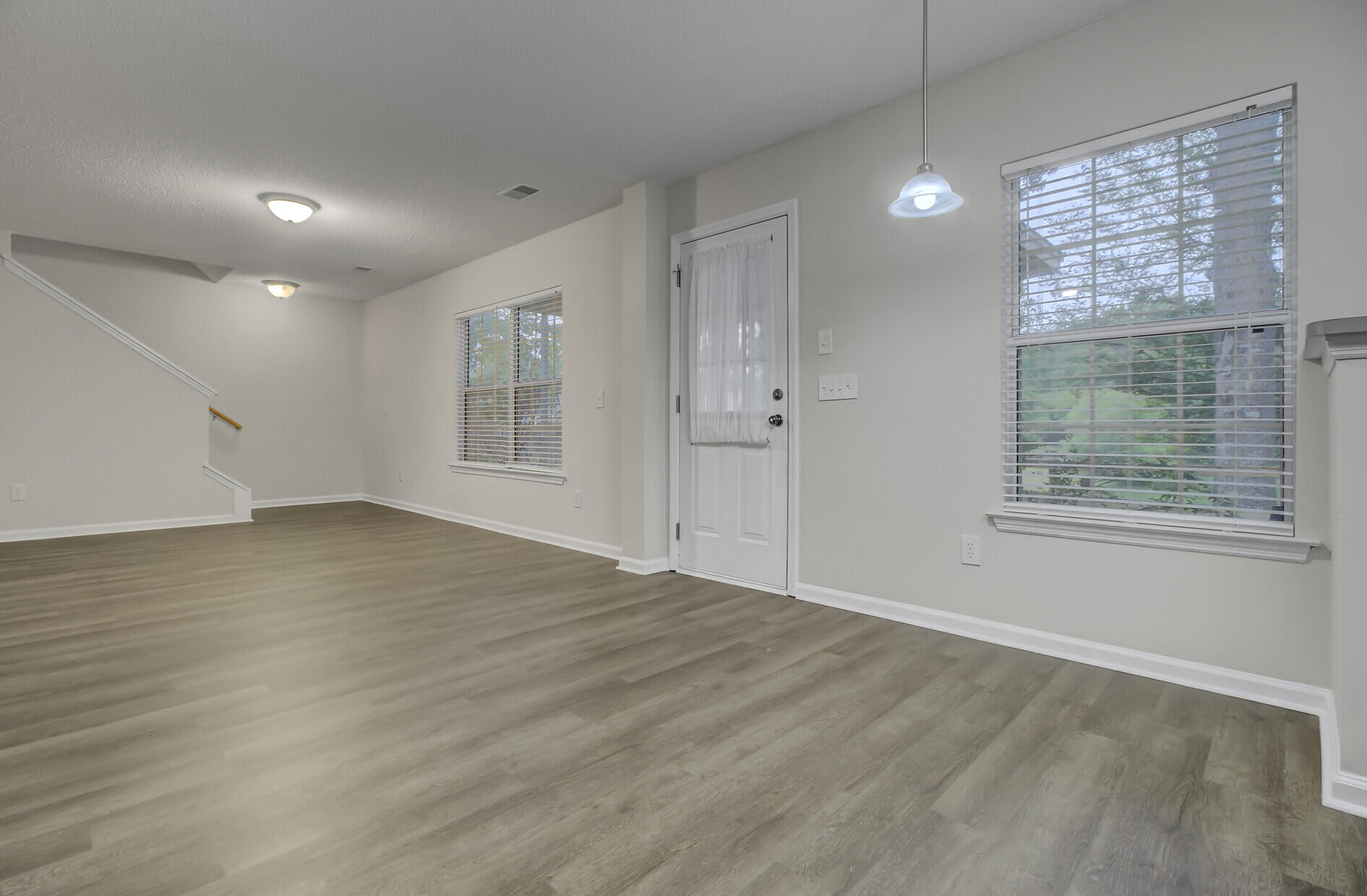 139 Hammerbeck Road Summerville, SC 29483 - Photo 17 of 43 View of Eat-in Kitchen Area