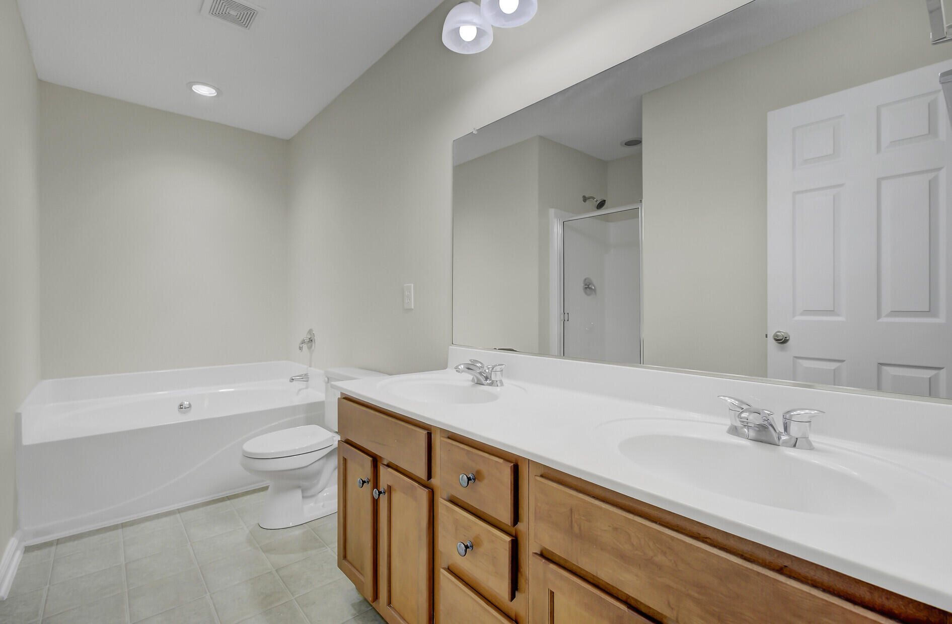 139 Hammerbeck Road Summerville, SC 29483 - Photo 24 of 43 Downstairs Half Bath