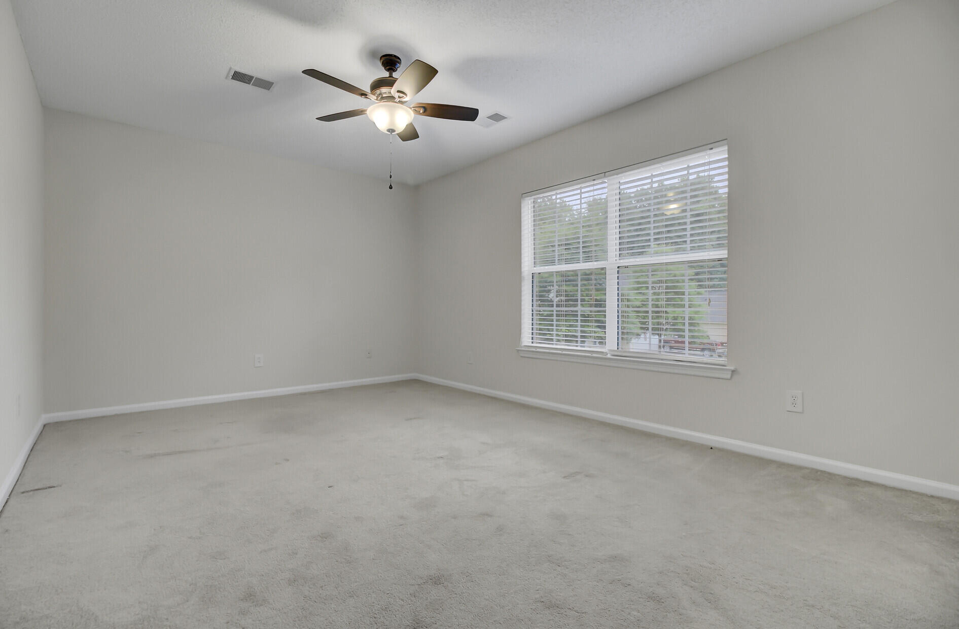139 Hammerbeck Road Summerville, SC 29483 - Photo 29 of 43 Master Bedroom Suite