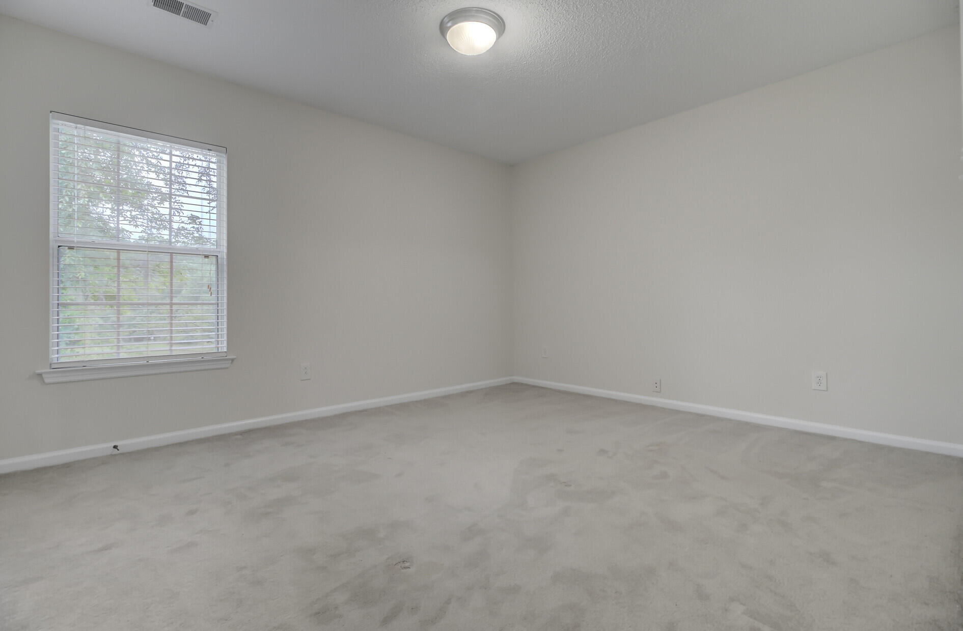 139 Hammerbeck Road Summerville, SC 29483 - Photo 34 of 43 Master Suite (Closet)