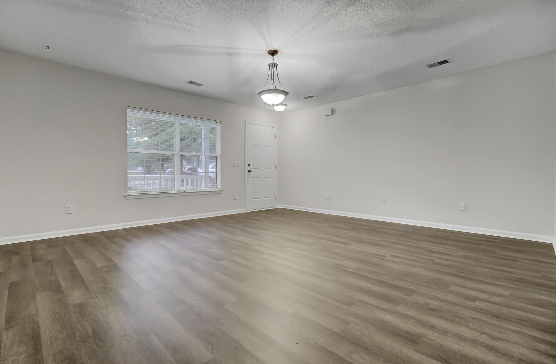 139 Hammerbeck Road Summerville, SC 29483 - Photo 8 of 43 Screened Porch