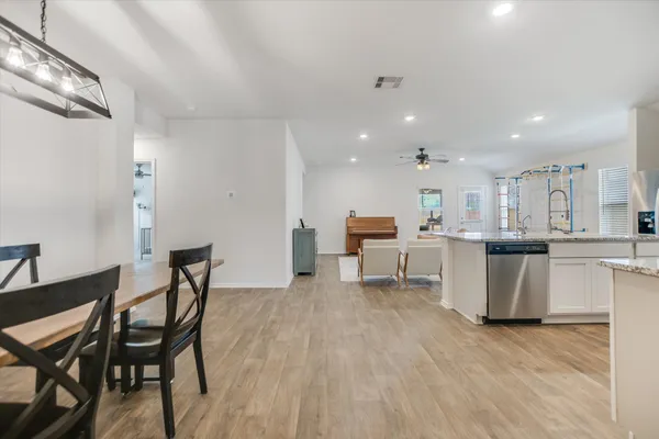 a view of a tennis court