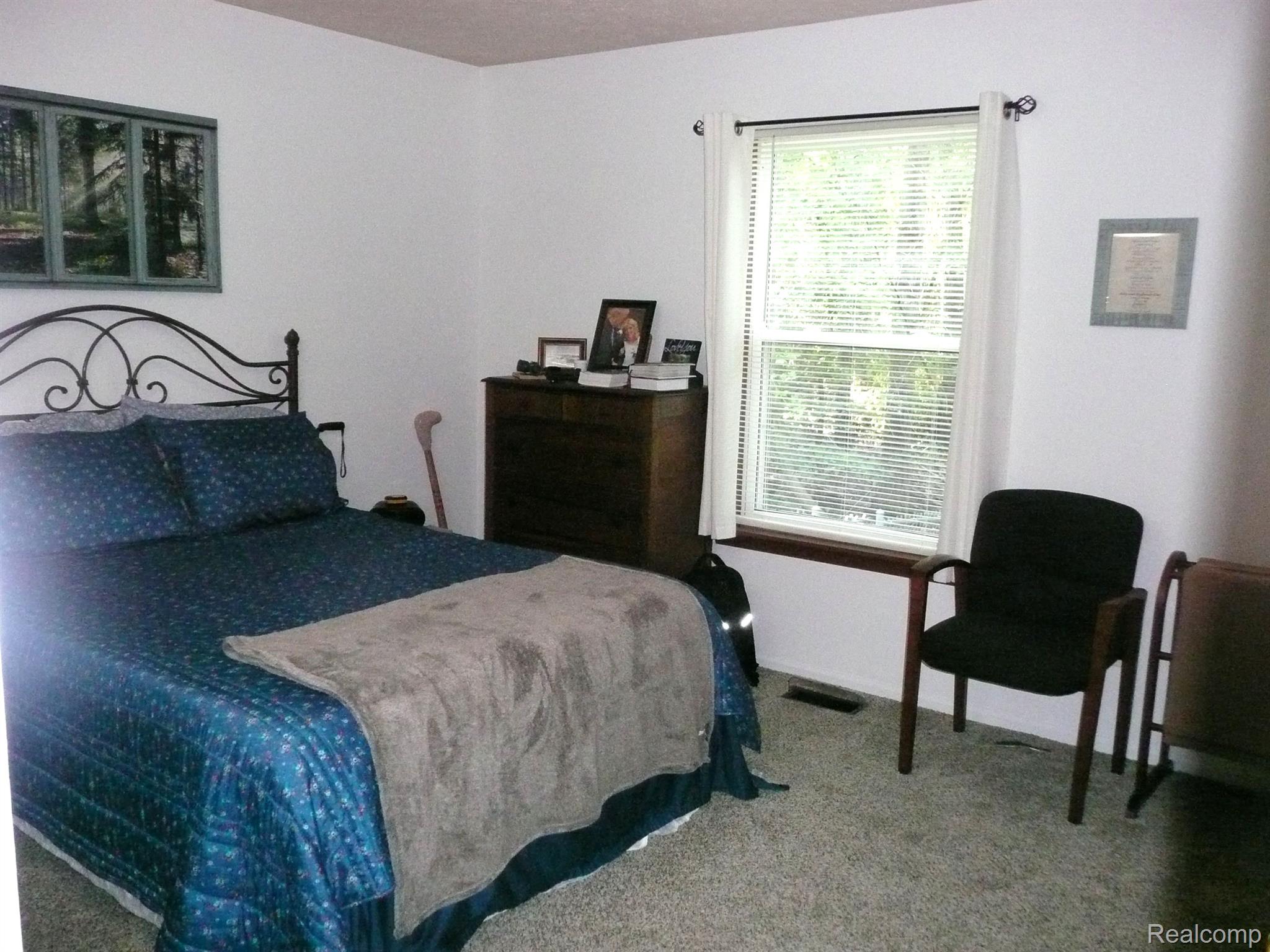 6016 Crandall Road Howell, MI 48855 - Photo 18 of 29 Primary bedroom