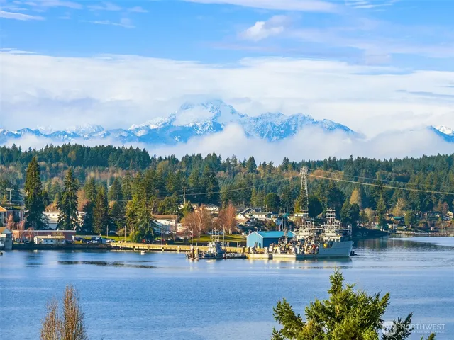 $829,000 | 15985 Lindsey Lane Northeast, Poulsbo, WA 98370