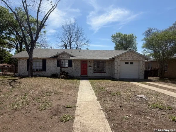 $1,565 | 114 Erskine Place, San Antonio, TX 78201