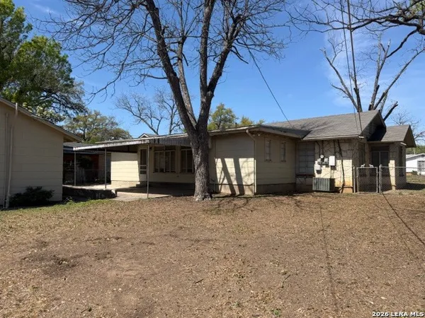 $1,565 | 114 Erskine Place, San Antonio, TX 78201
