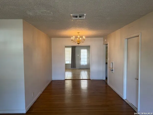 $1,565 | 114 Erskine Place, San Antonio, TX 78201