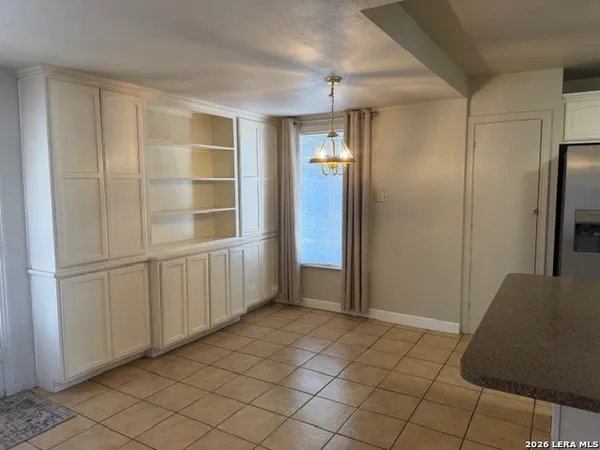 $1,565 | 114 Erskine Place, San Antonio, TX 78201