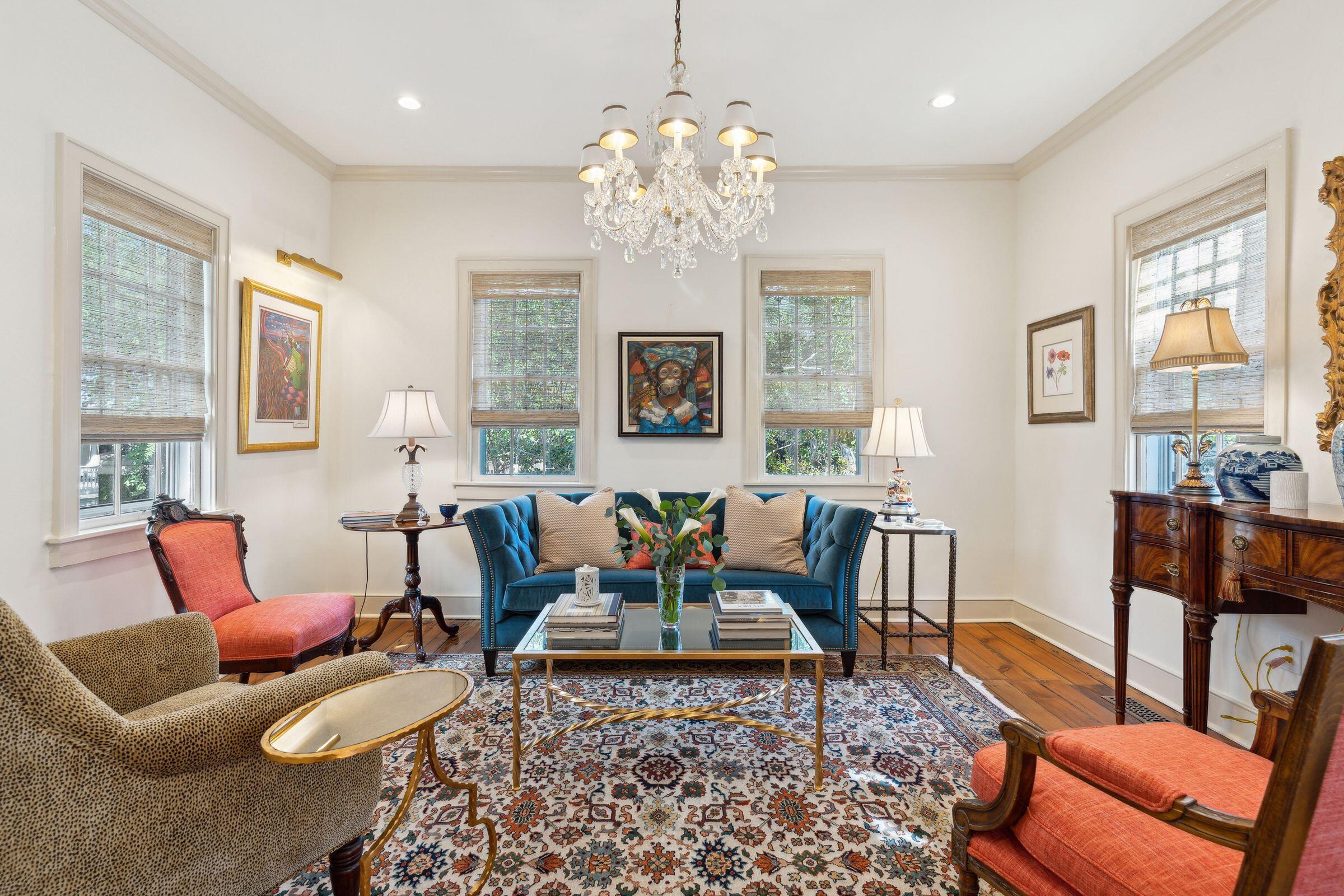 19 Logan Street Charleston, SC 29401 - Photo 11 of 50 Living Room