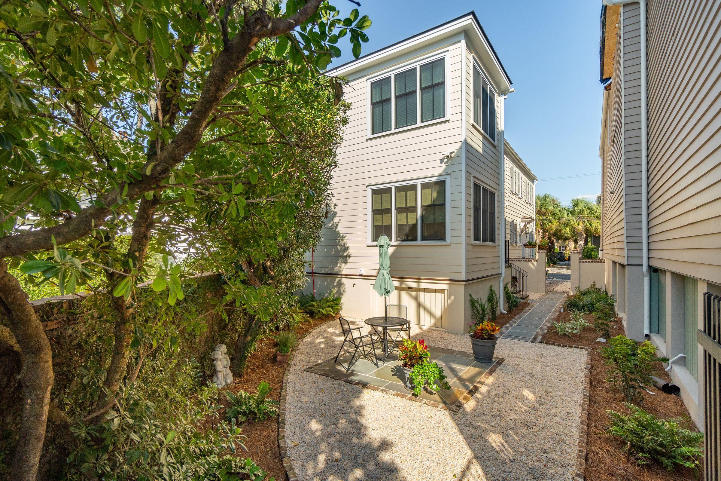 19 Logan Street Charleston, SC 29401 - Photo 45 of 50 Backyard