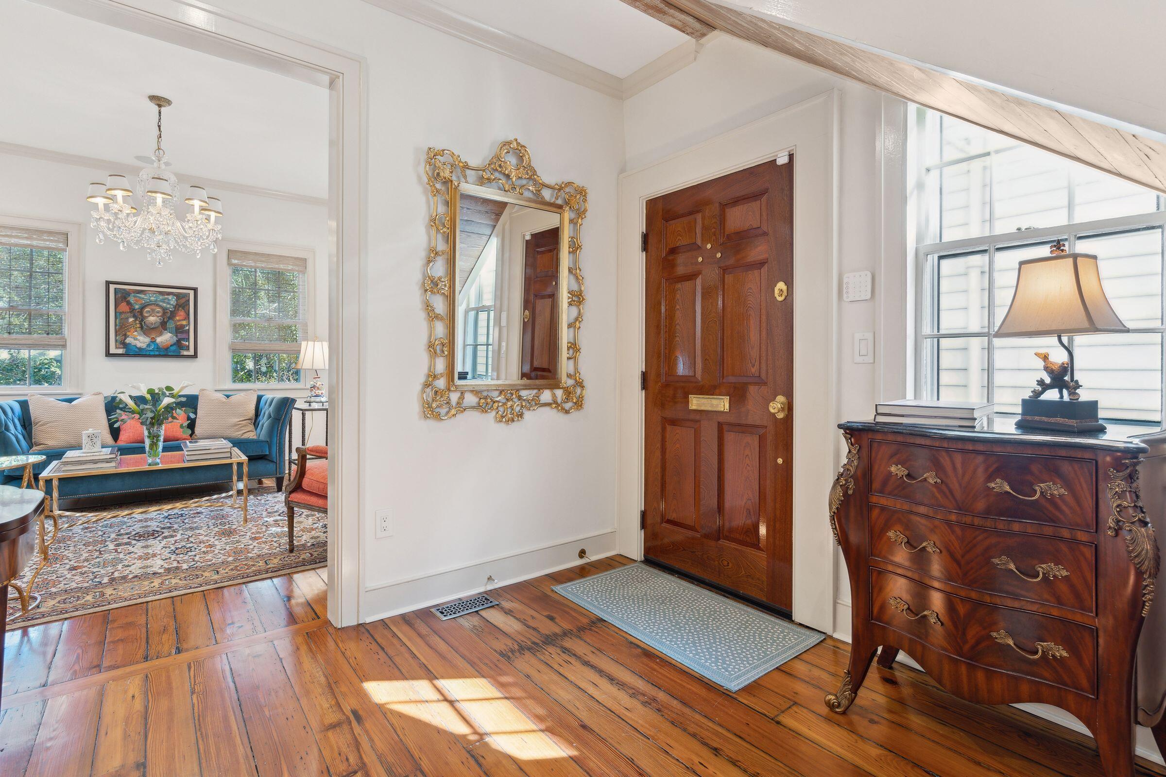19 Logan Street Charleston, SC 29401 - Photo 10 of 50 Entry