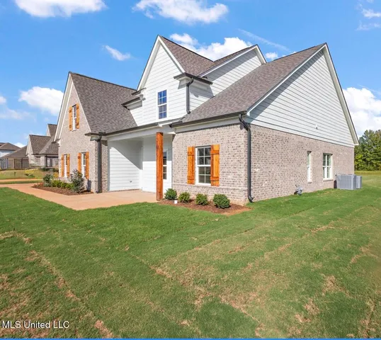 $421,900 | 696 Wells Drive, Hernando, MS 38632