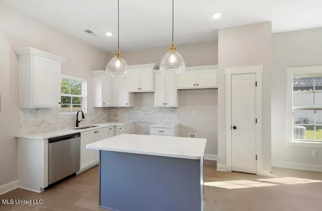 $421,900 | 696 Wells Drive, Hernando, MS 38632