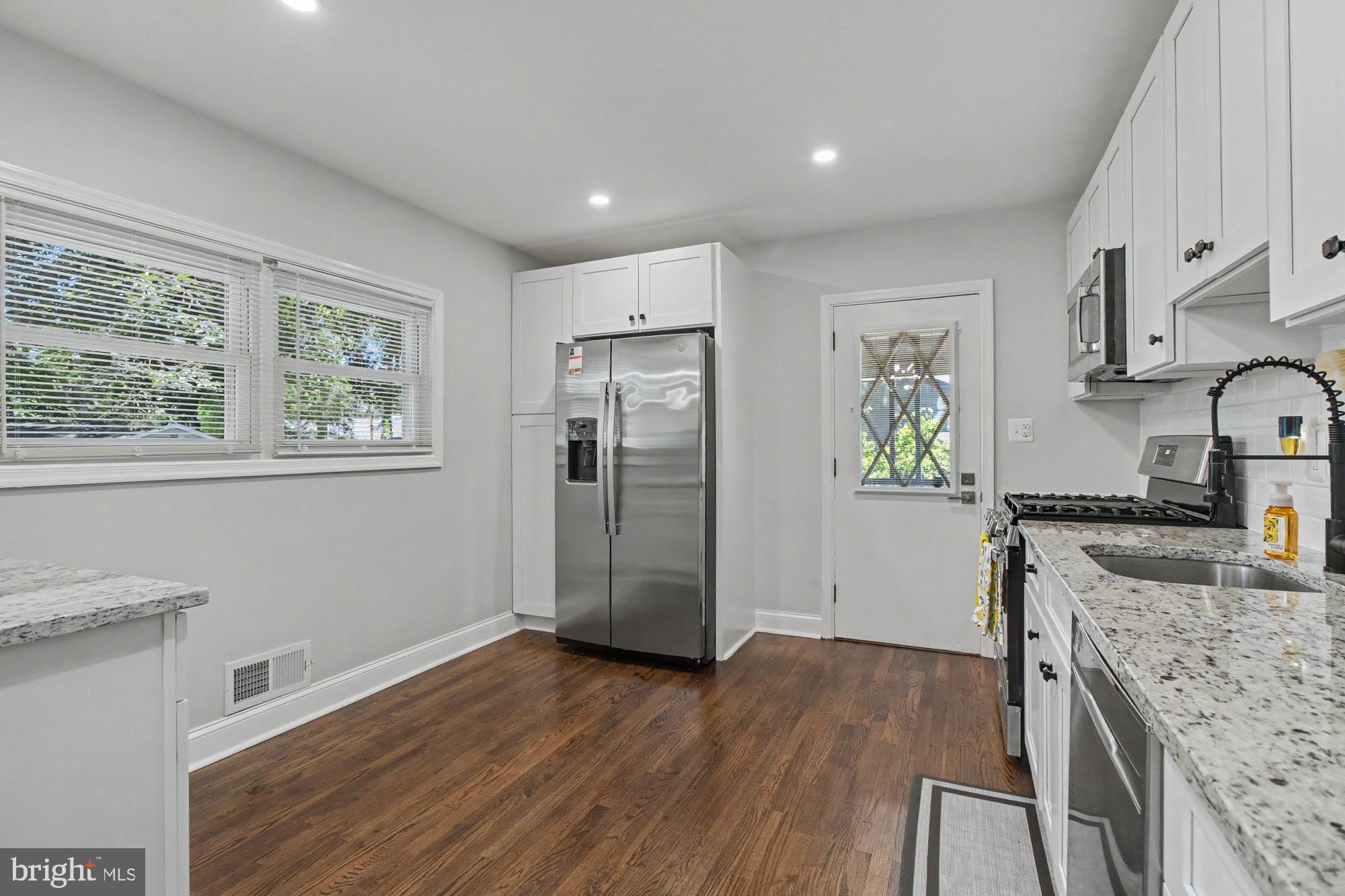 3702 Hurlock Road Middle River, MD 21220 - Photo 14 of 52 Kitchen
