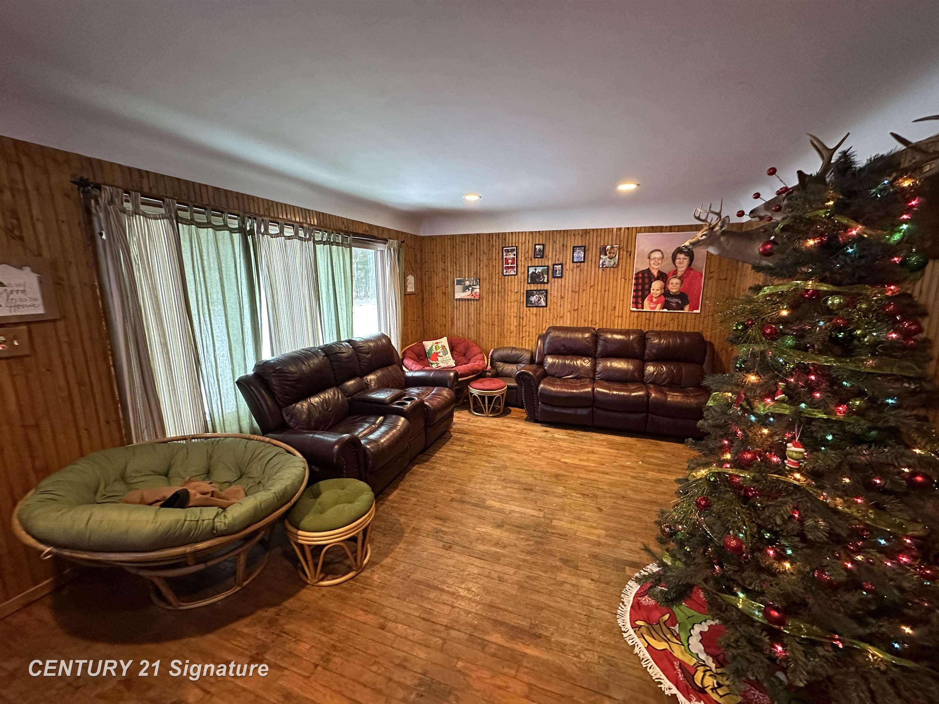 2245 West Burt Road Montrose, MI 48457 - Photo 4 of 25 50195770-43a4359e-ee8a-499c-aedf-53f04039a8e4.JPG