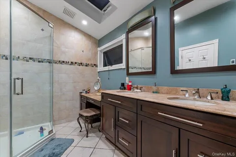 $1,175,000 | 44 East End Avenue, Hicksville, NY 11801