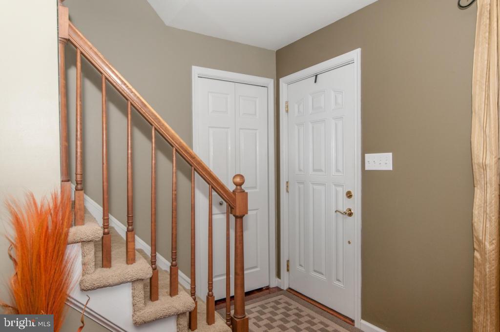 5 Lissann Lane Lititz, PA 17543 - Photo 3 of 27