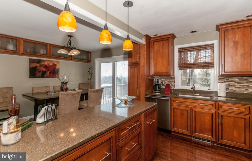 5 Lissann Lane Lititz, PA 17543 - Photo 4 of 27