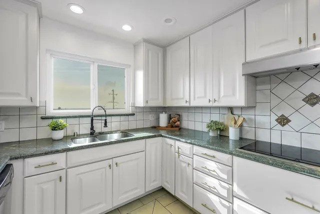 $1,649,000 | 18286 Center Street, Castro Valley, CA 94546