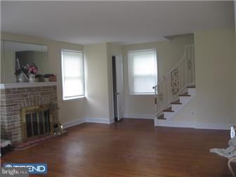 534 Springview Lane Springfield, PA 19064 - Photo 2 of 12 Living Room
