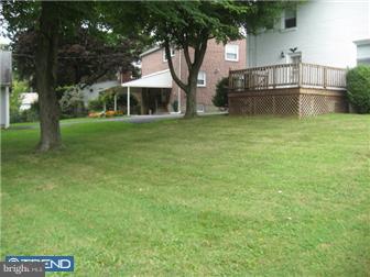 534 Springview Lane Springfield, PA 19064 - Photo 11 of 12 Exterior Back