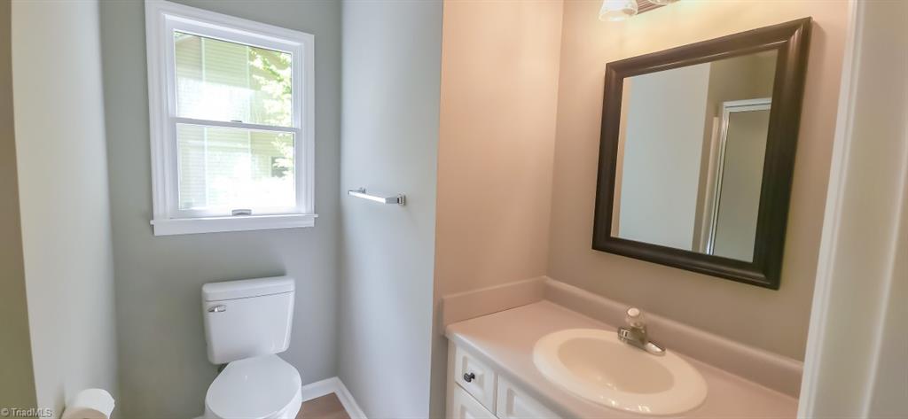 2611 Gordon Road High Point, NC 27265 - Photo 9 of 21 Gallery Image 9