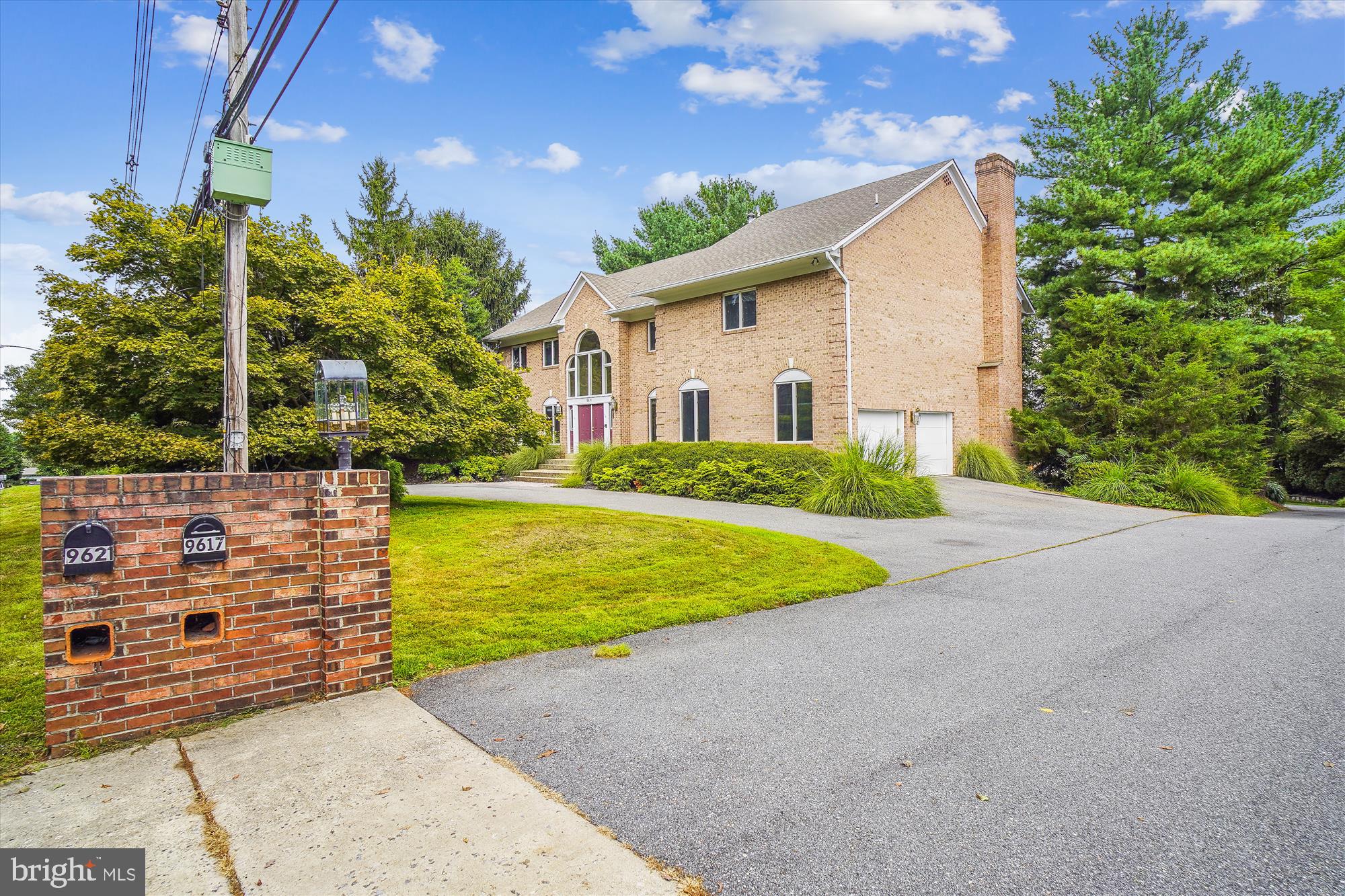 9621 Eldwick Way Potomac, MD 20854 - Photo 2 of 14