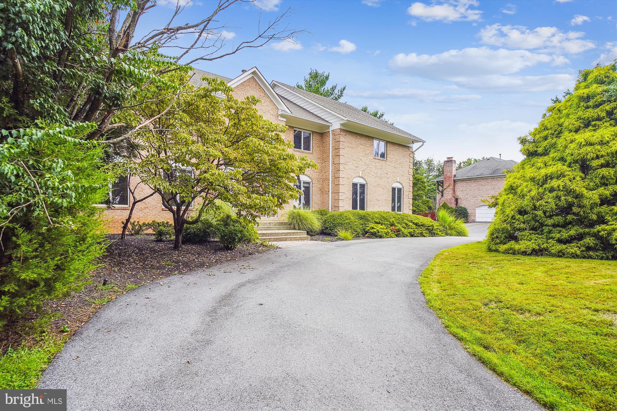 9621 Eldwick Way Potomac, MD 20854 - Photo 3 of 14