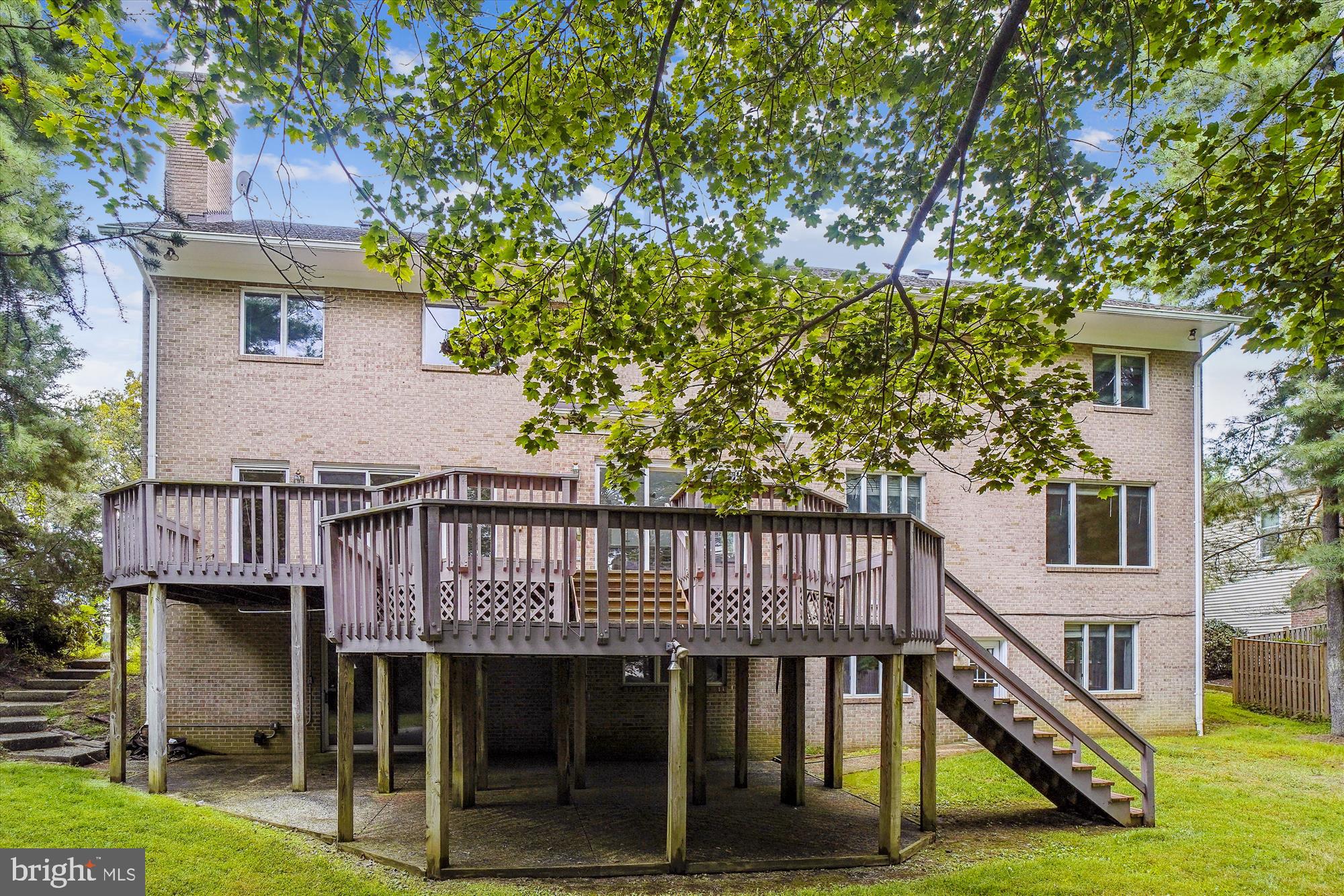 9621 Eldwick Way Potomac, MD 20854 - Photo 4 of 14