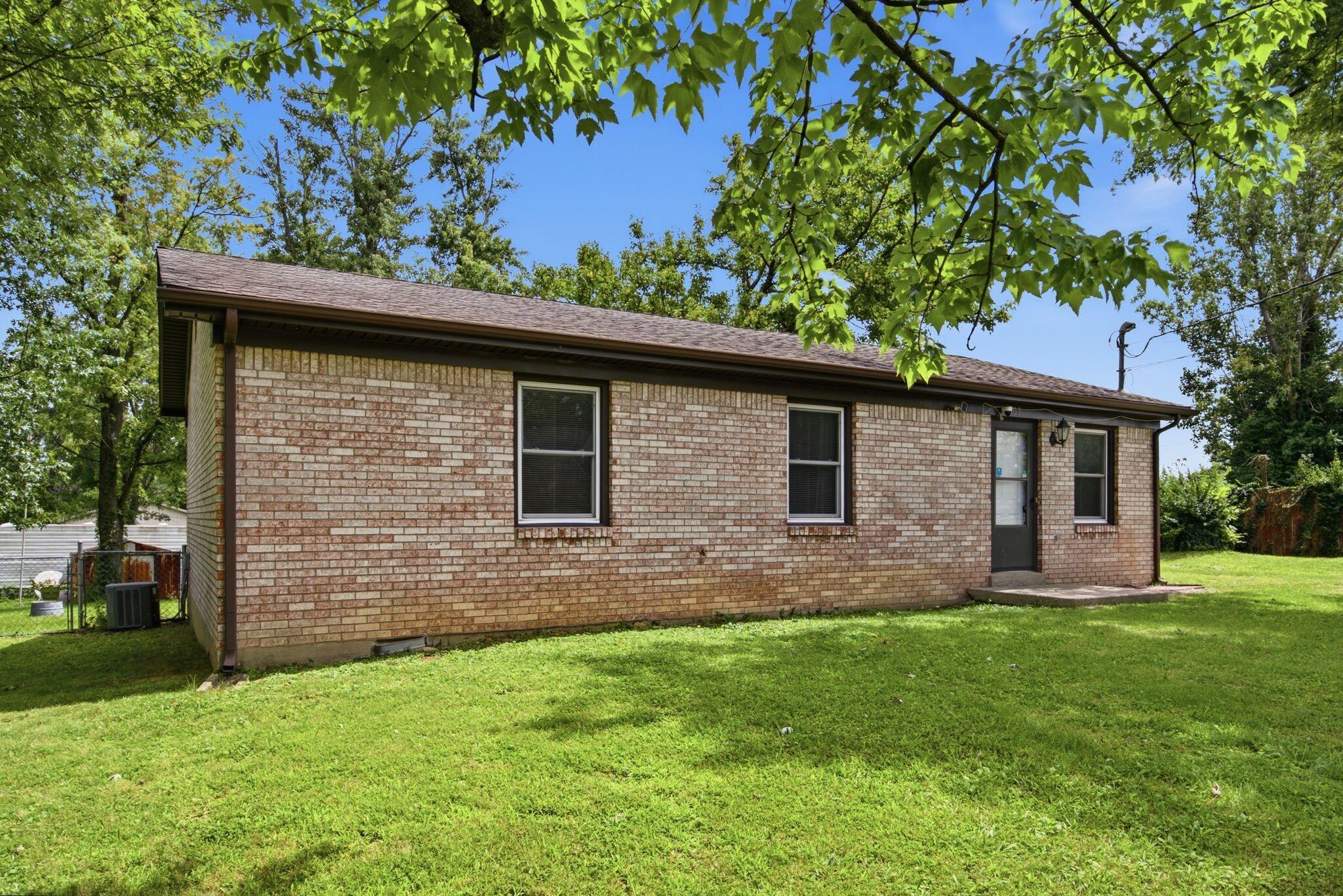 203 Dennis Street Richmond, KY 40475 - Photo 3 of 39 11_dsc04064