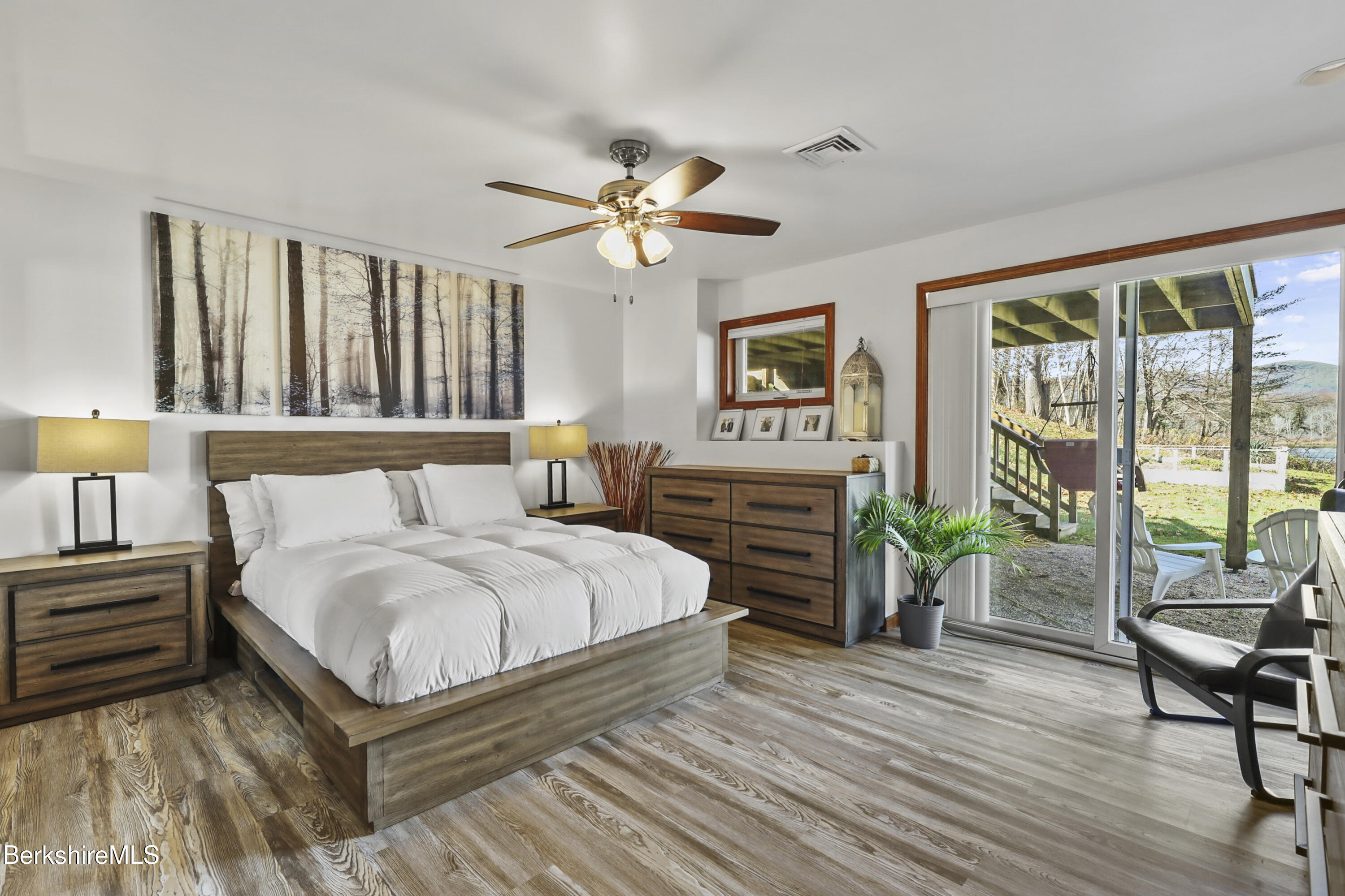 12 Squanto Road Lanesborough, MA 01237 - Photo 37 of 62 Primary Suite