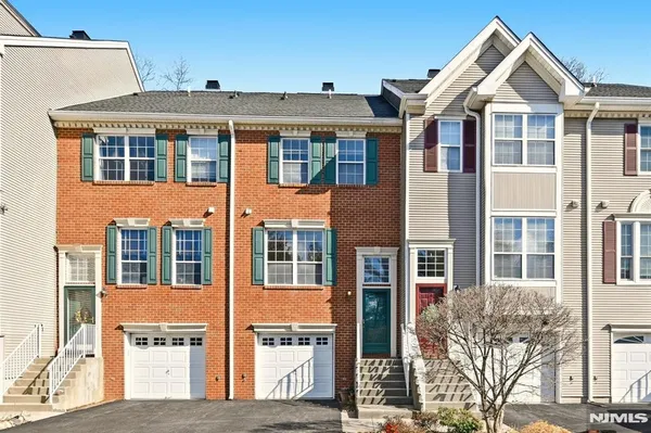 $499,000 | 1194 Chedworth Circle, Mahwah, NJ 07430