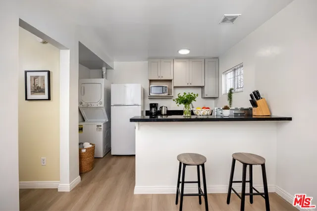 $3,300 | 3620 South Budlong Avenue, Unit 5, Los Angeles, CA 90007