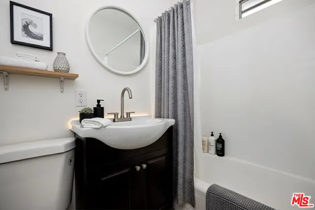 $3,300 | 3620 South Budlong Avenue, Unit 5, Los Angeles, CA 90007