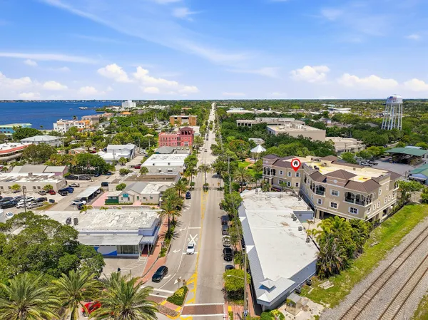 $575,000 | 50 Southeast Ocean Boulevard, Unit 302, Stuart, FL 34994