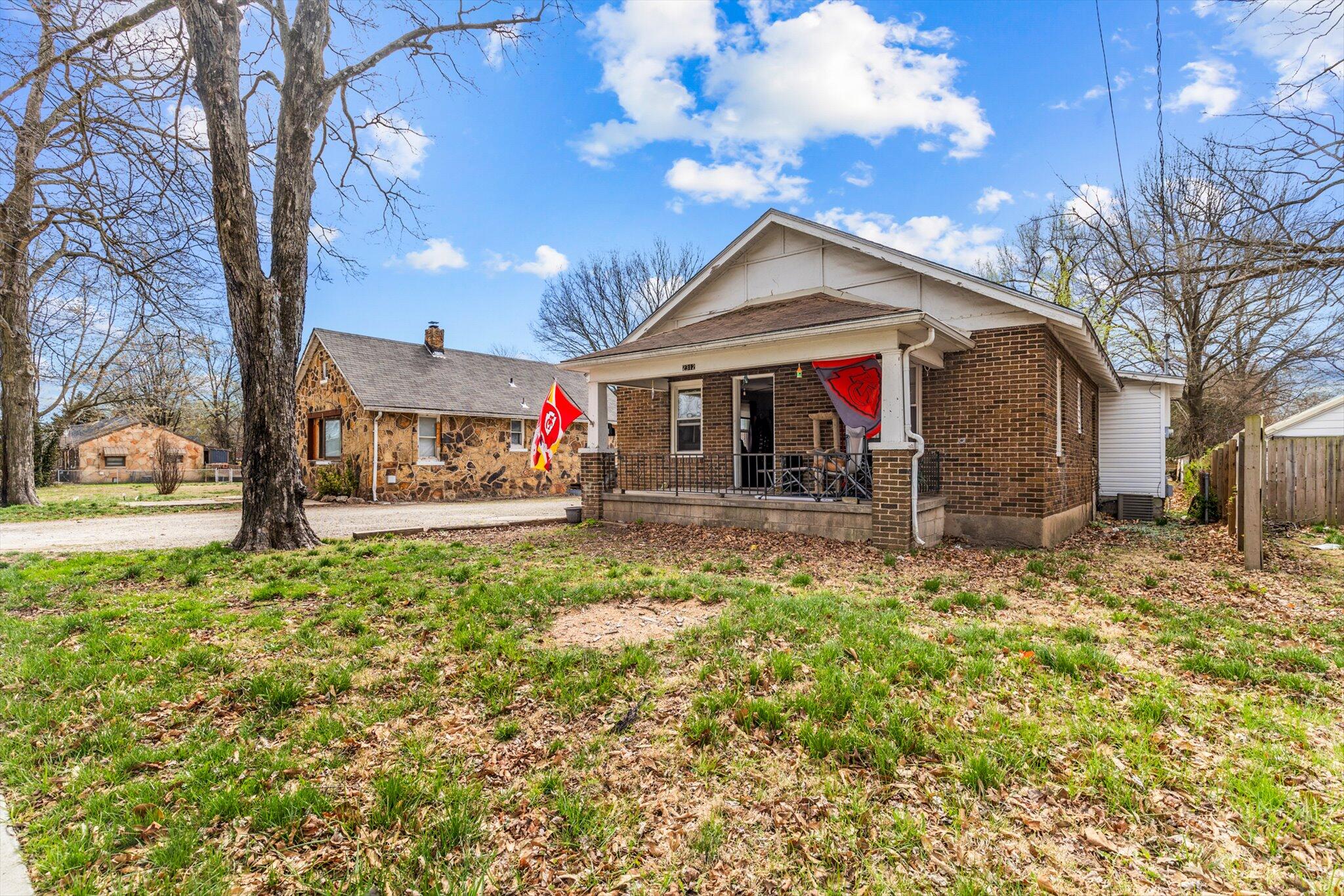2312 West Walnut Street Springfield, MO 65806 - Photo 1 of 1 01-IMG_0617
