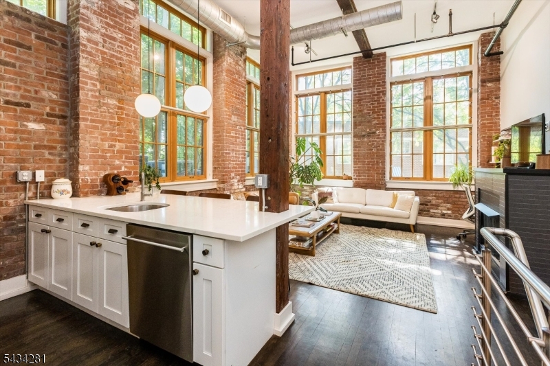 25 Clark Street, Unit 205 Glen Ridge, NJ 07028 - Photo 7 of 28