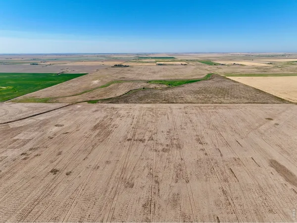 $260,000 | 2 North Converse Road, Bennett, CO 80102