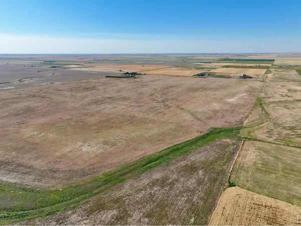 $260,000 | 2 North Converse Road, Bennett, CO 80102